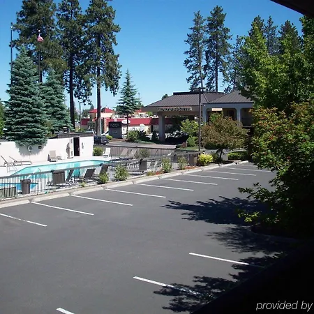Red Lion Inn & Suites Deschutes River - Bend 